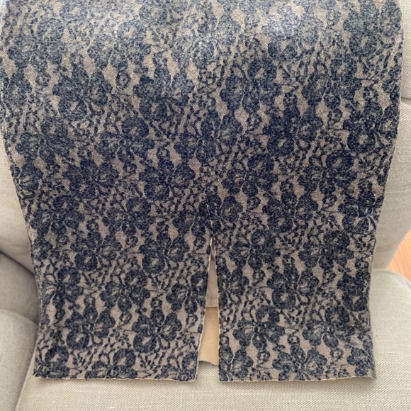 Skirt - Picture 4 of 5